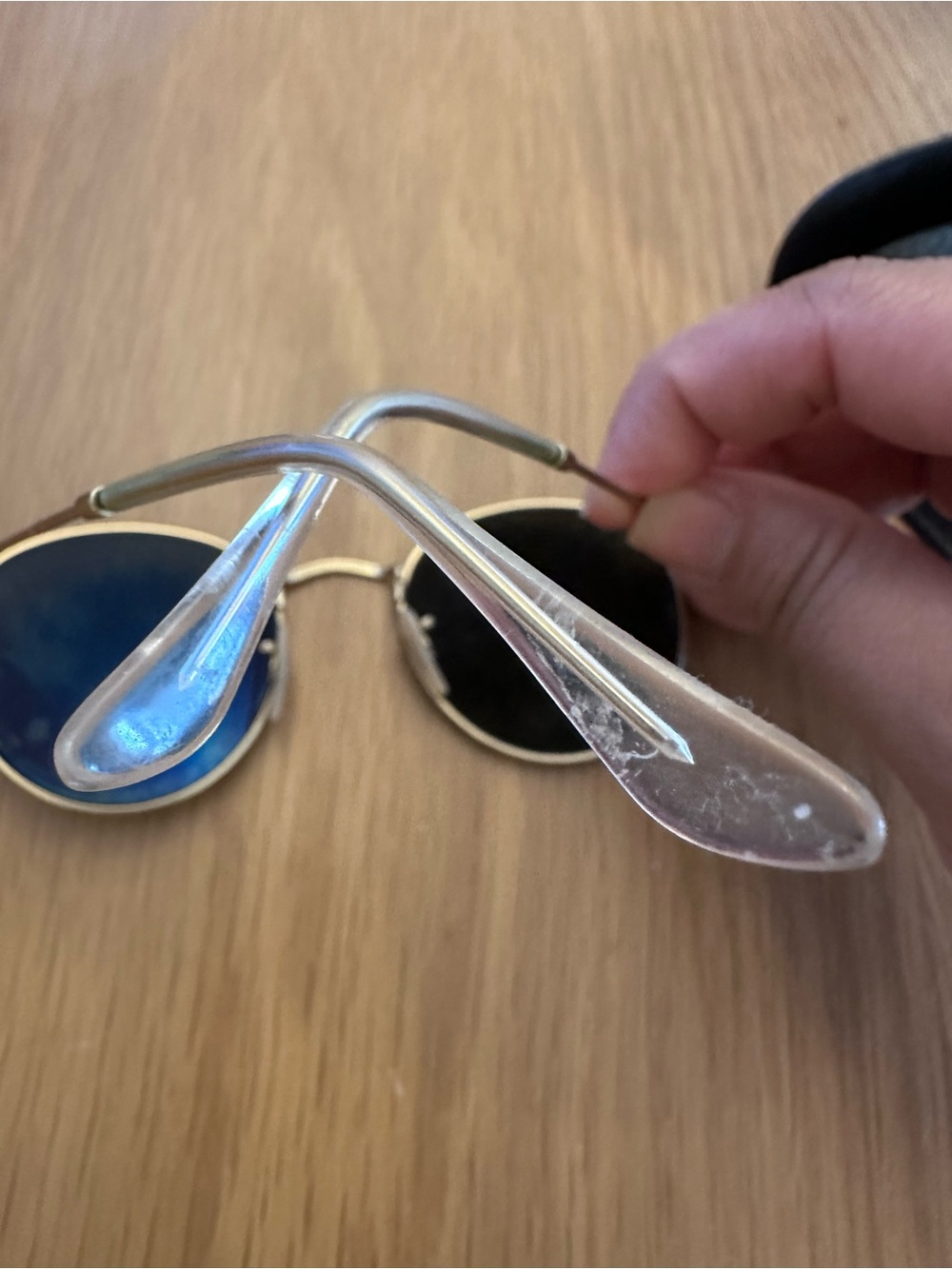 Ray-Ban Gold Frame Round Sunglasses with Dark Lenses - Picture 5 of 7